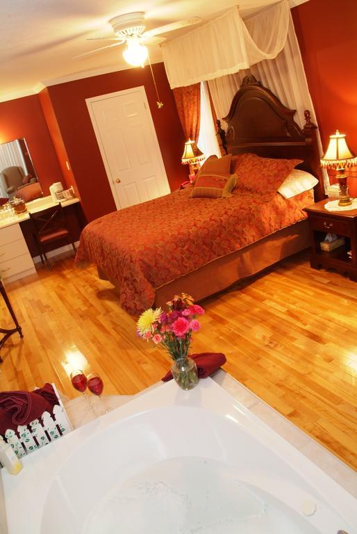 Cote'S Bed & Breakfast Гранд Фолс Екстериор снимка