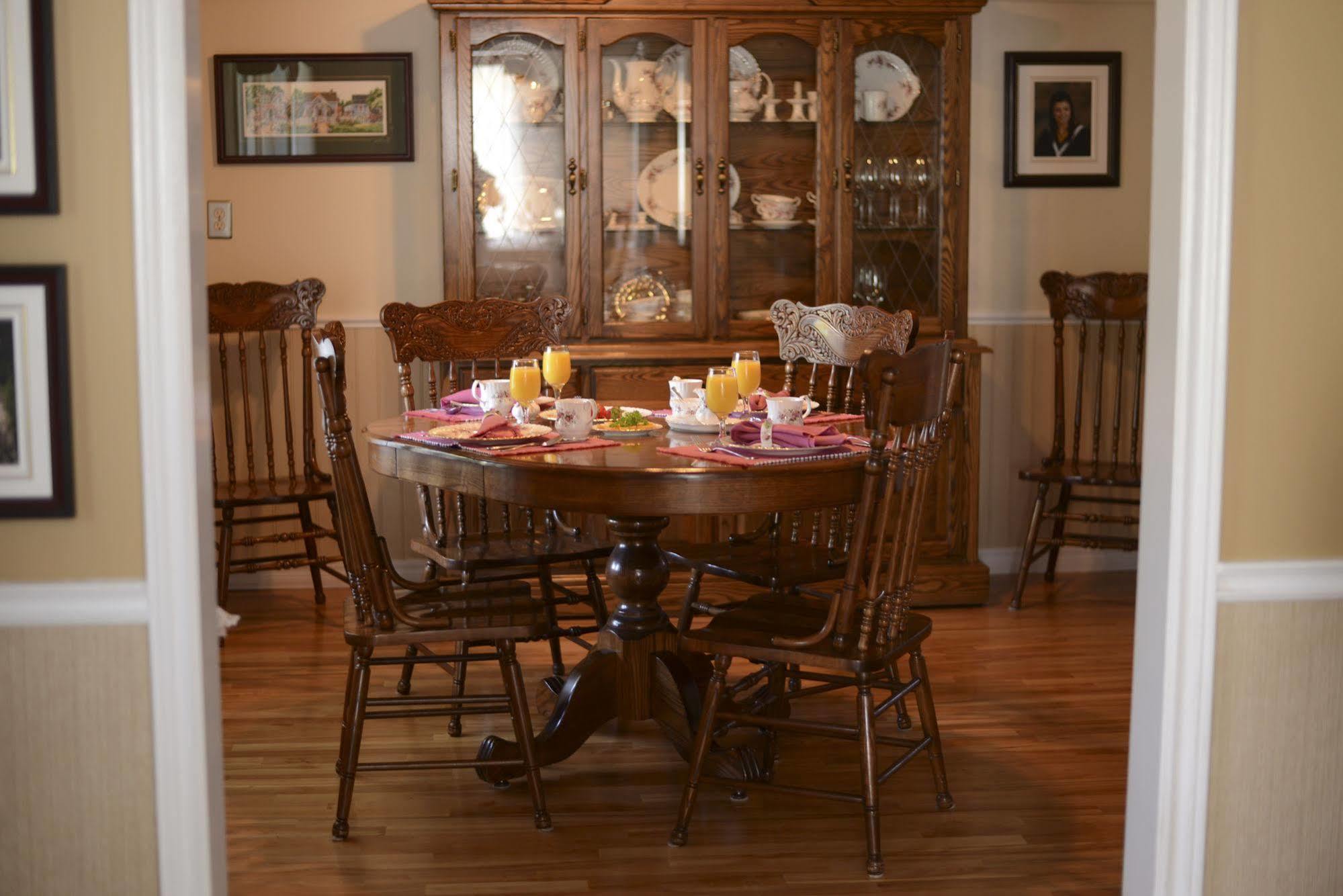 Cote'S Bed & Breakfast Гранд Фолс Екстериор снимка